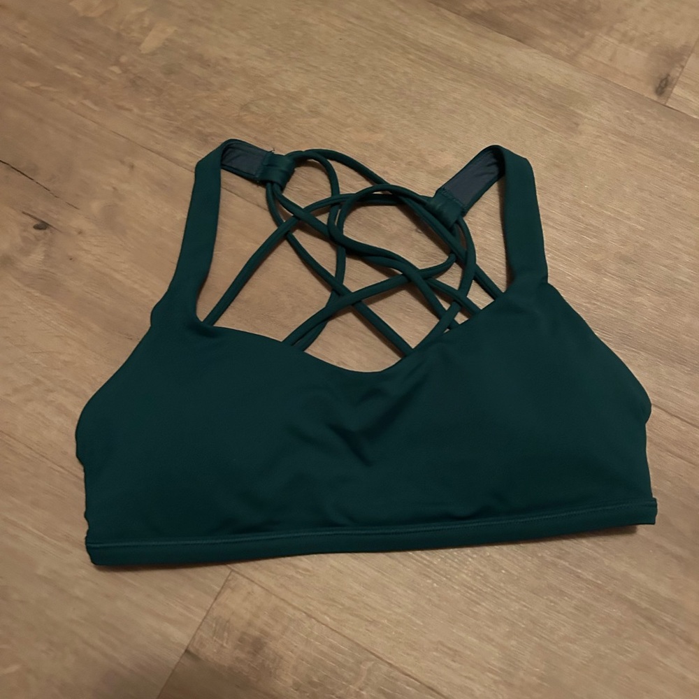 Lululemon free to be wild sports bra